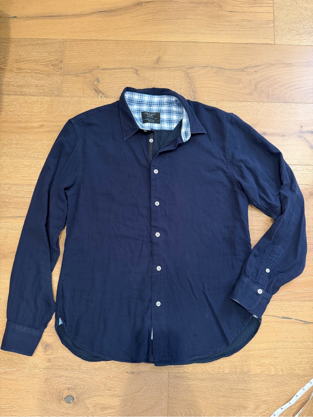 rag & bone Navy Button-Down Shirt with Plaid Collar Lining - size large